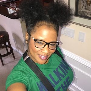 Meet your Posher, Lisa